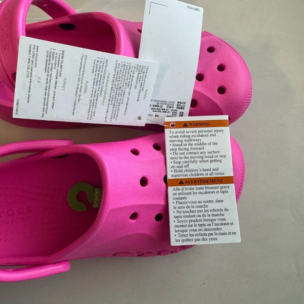 Crocs Baya Platform Clogs Women's Size 4 Electric Pink NWT
